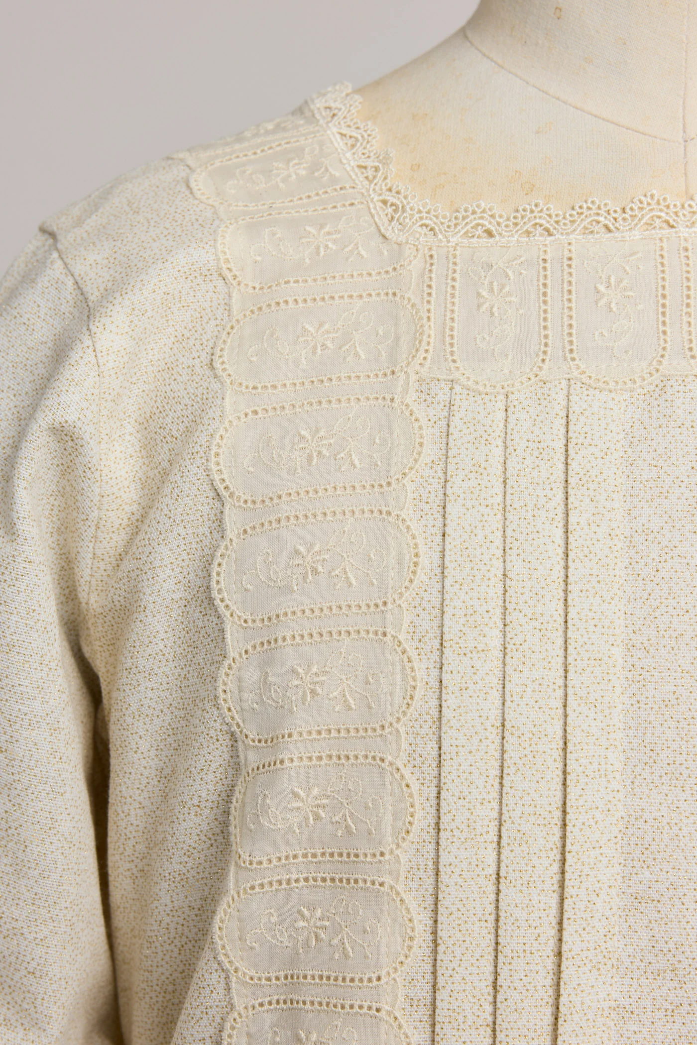 Custard Dress Cream in Gold Glitter - Image 3