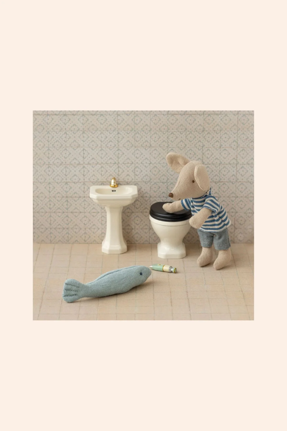 Maileg - Bathroom Sink, Mouse - Off White - Image 2