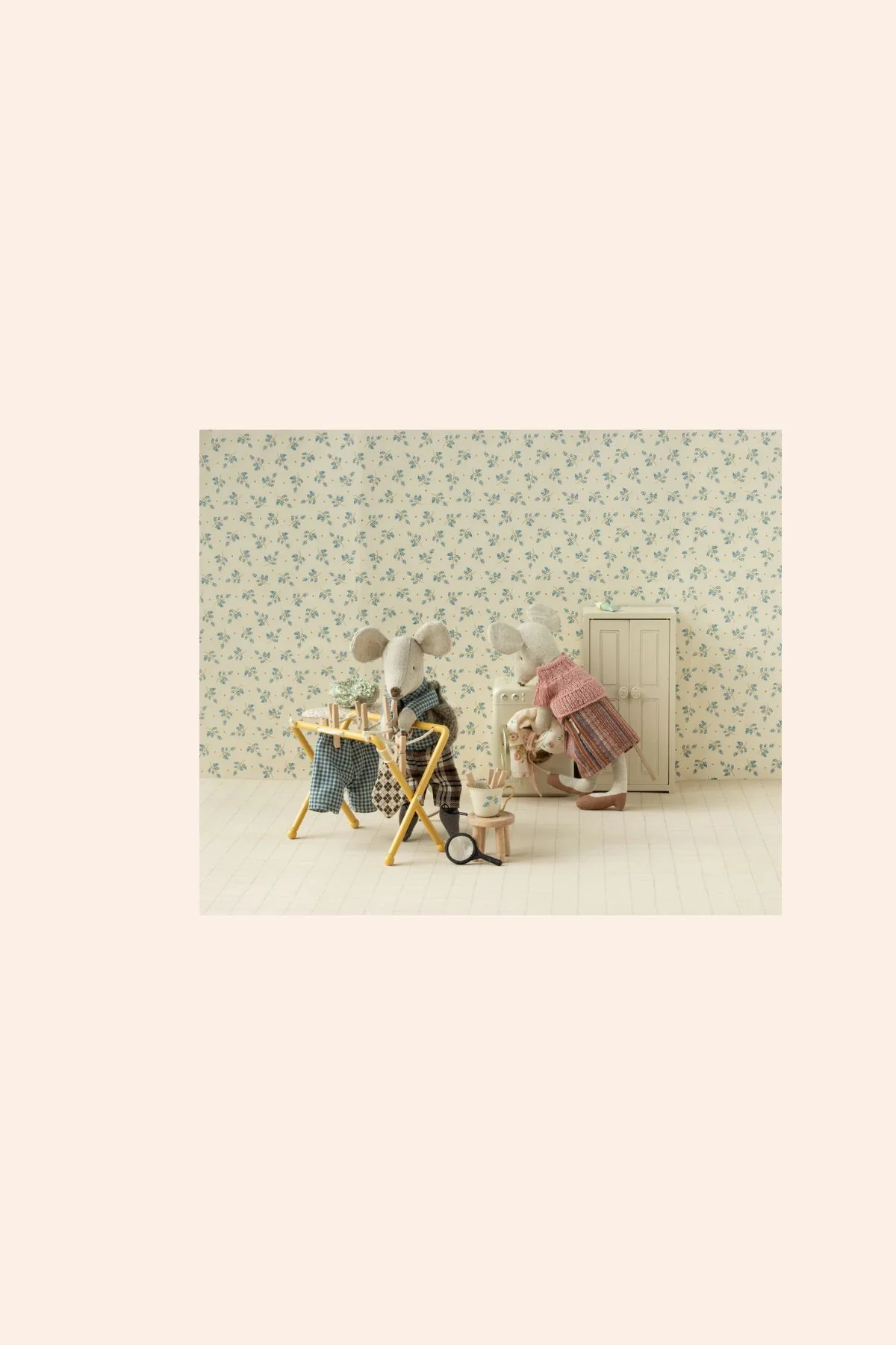 Maileg - Closet, Mouse - Cream - Image 4