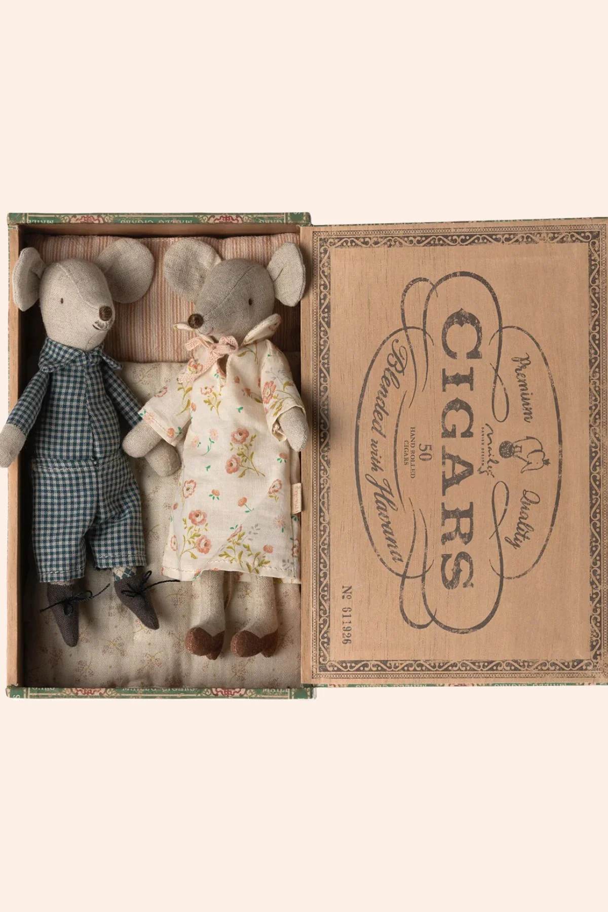 Maileg - Grandma and Grandpa Mice In Cigarbox