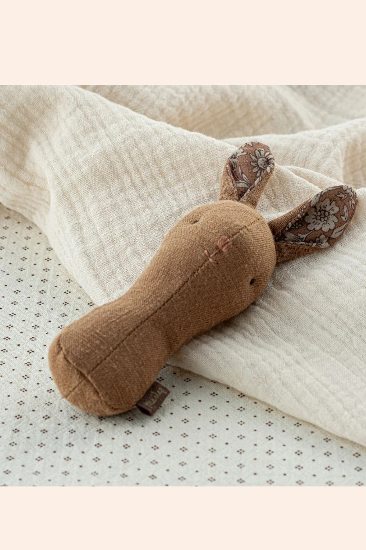 Maileg - Lullaby Friends, Bunny Rattle - Chocolate - Image 2