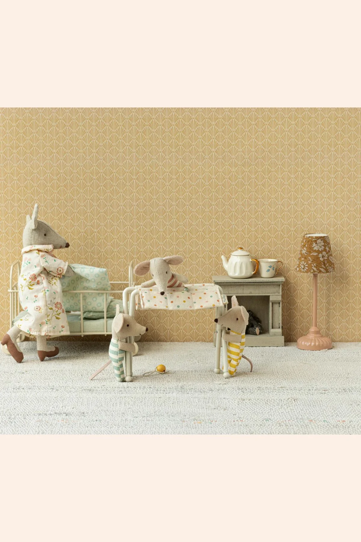 Maileg - Nursery table, Baby mouse - Off white - Image 3