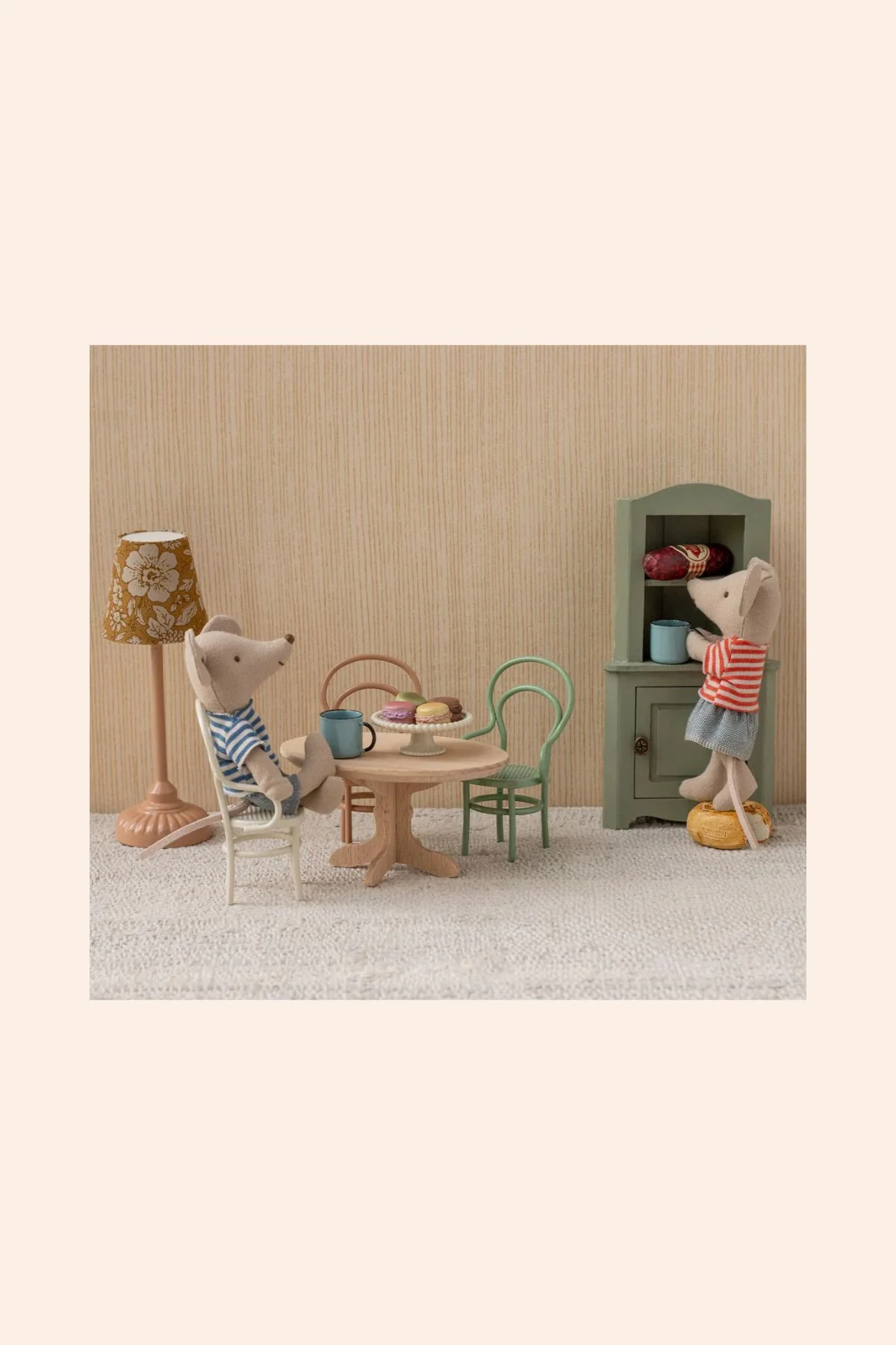 Maileg -Oval Dining Table, Mouse - Nature - Image 3