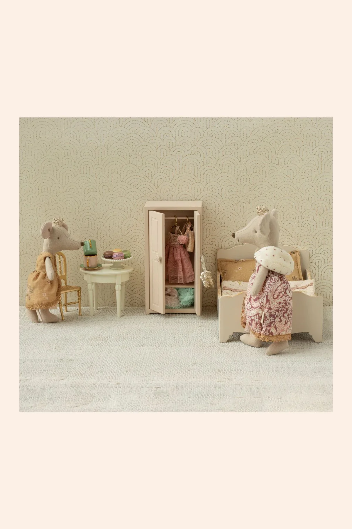 Maileg - Queen Mouse - Mum - Image 3