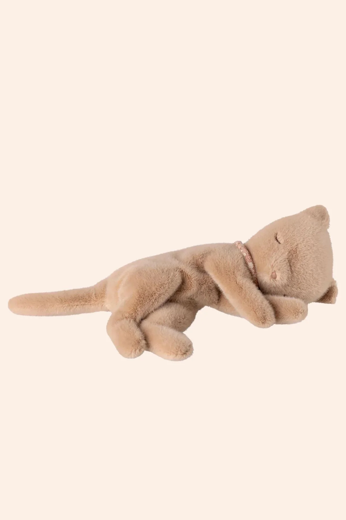 Maileg - Sleeping Kitten plush - Medium - Cream Peach