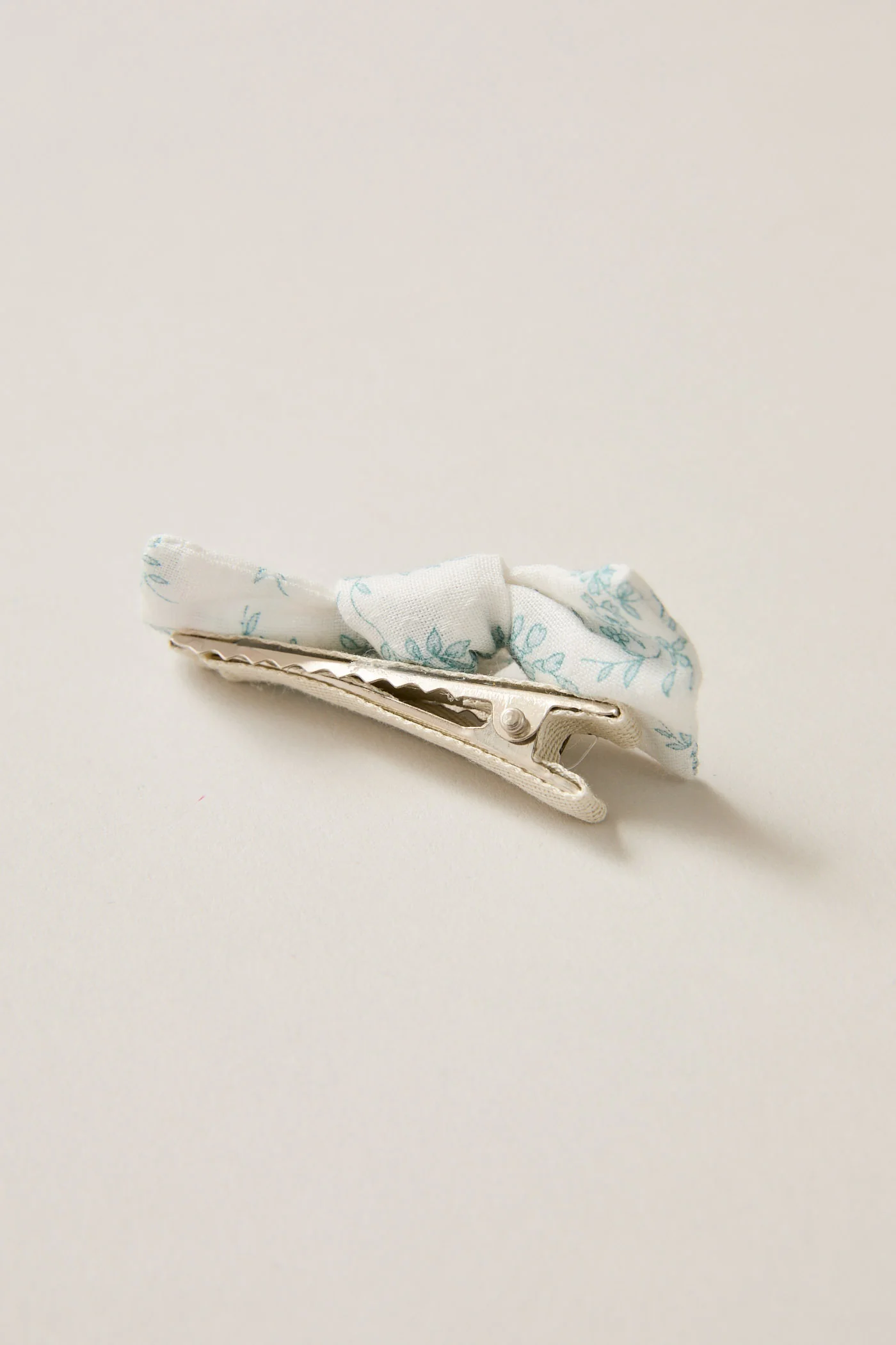 Multi - Coloured Hair clips - Image 12