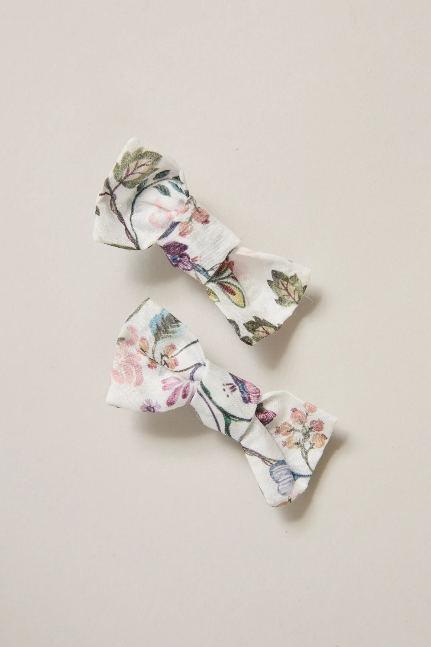 Multi - Coloured Hair clips - Image 7