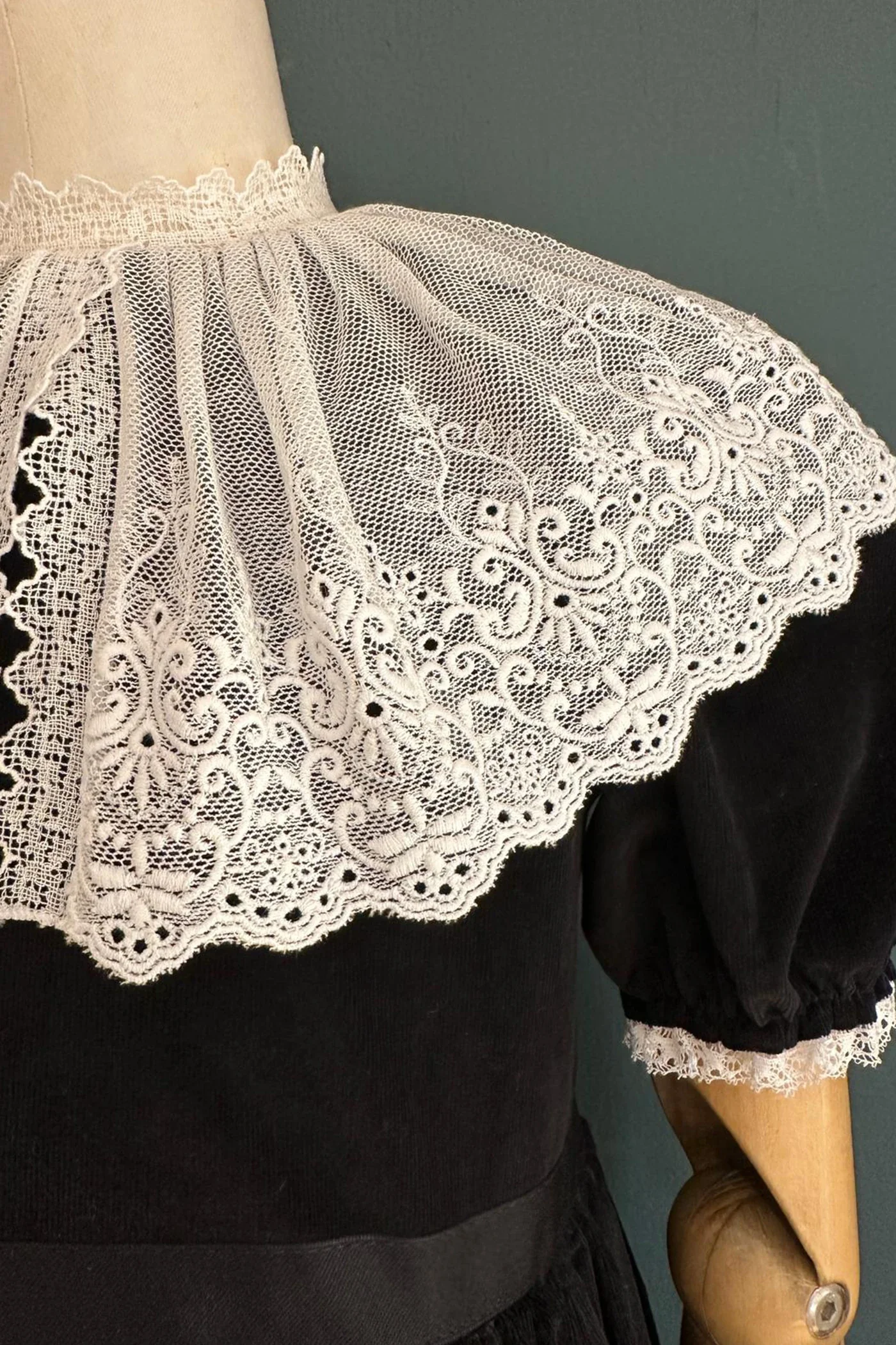 Queen Dress Black Babycord with Victorian Lace Collar - Image 3