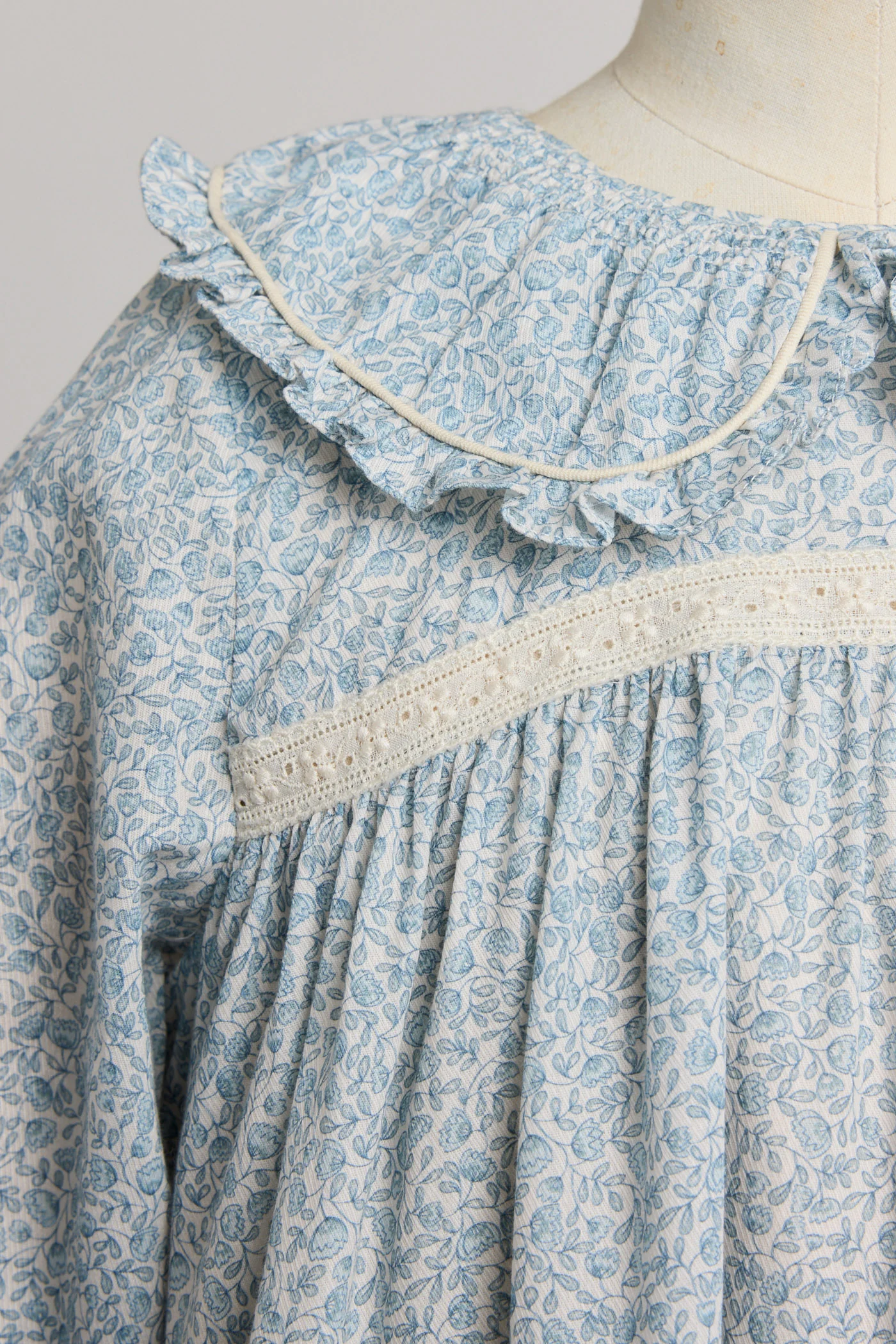 Raspberry Dress in Blue Flower - Image 5